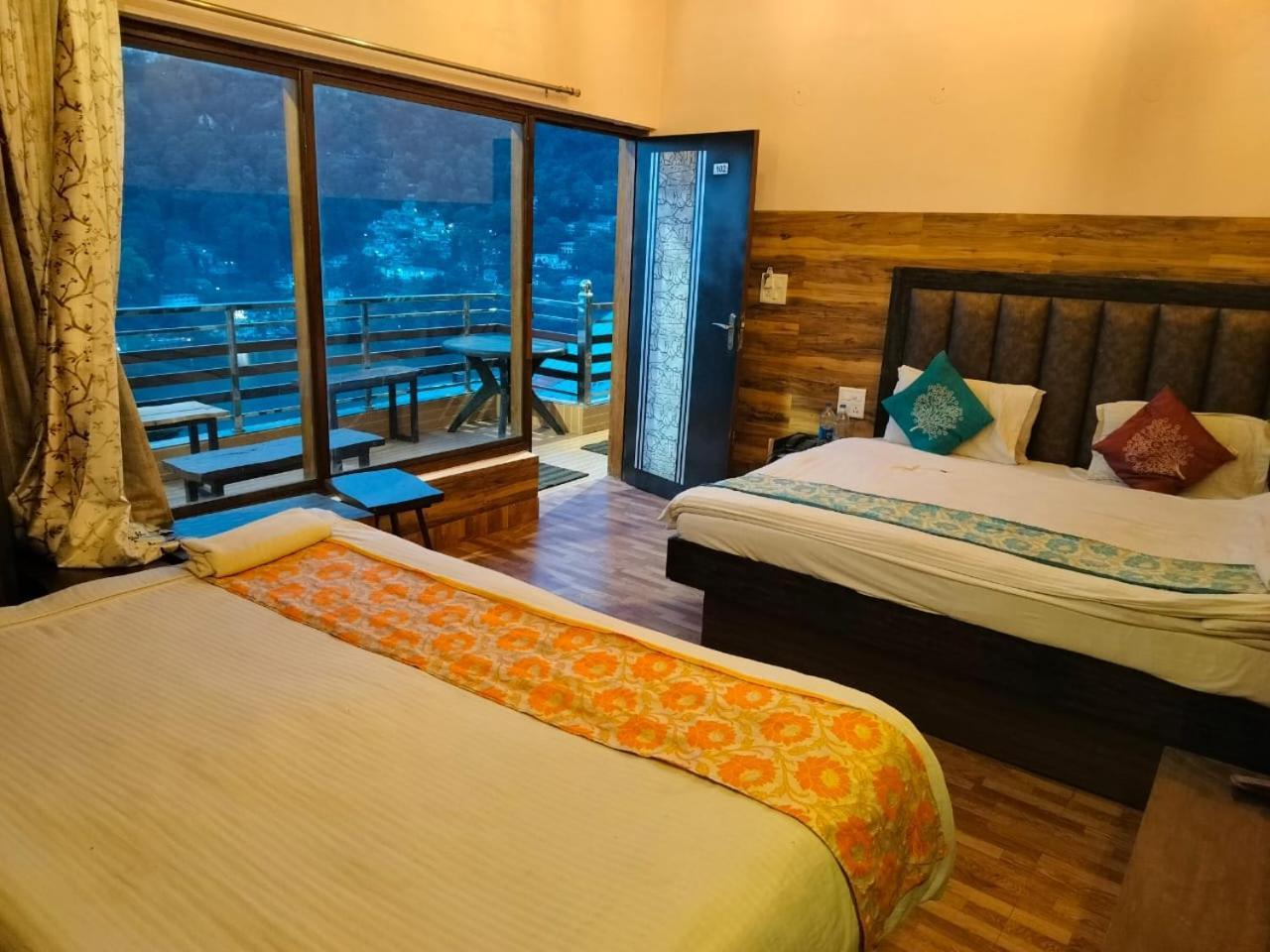 Hotel Surya Lake View Найнитал Экстерьер фото